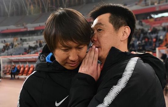 洪五立刻笑出声来：好的叶大师，我知道了。